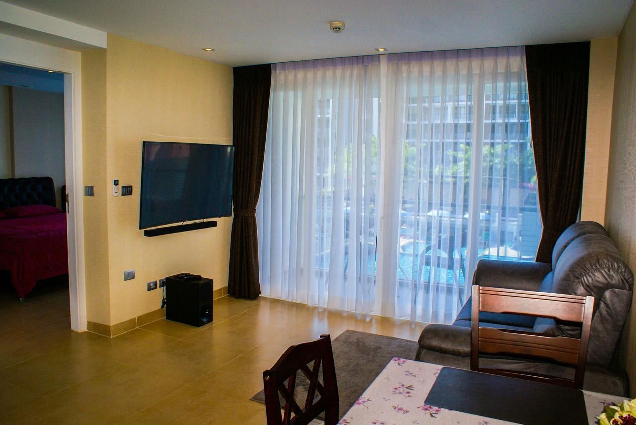 Avenue Residence & Suites Pattaya Central Екстериор снимка